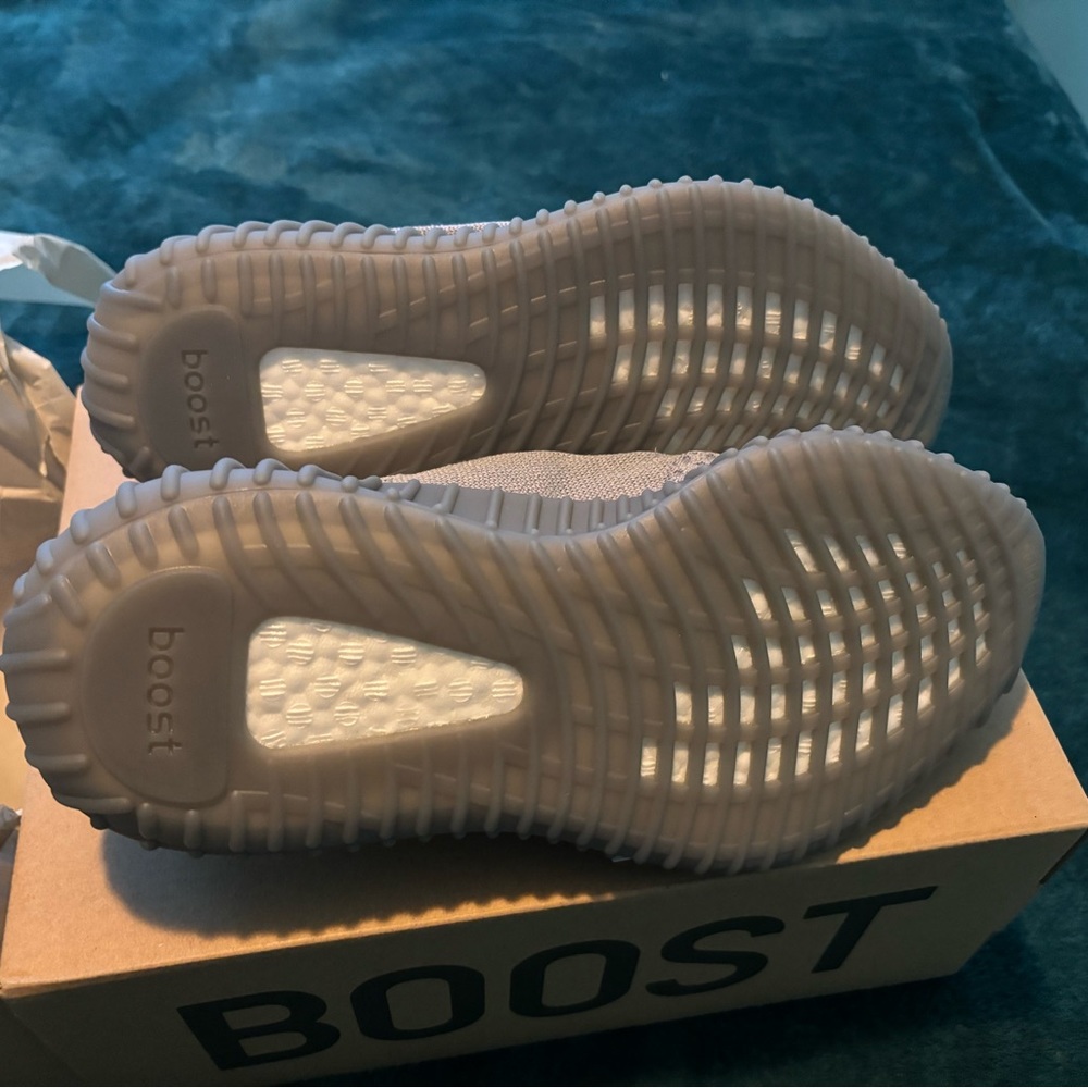 Yeezys 350